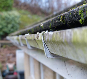 gutter cleaning services in Vancouver, WA and surrounding areas